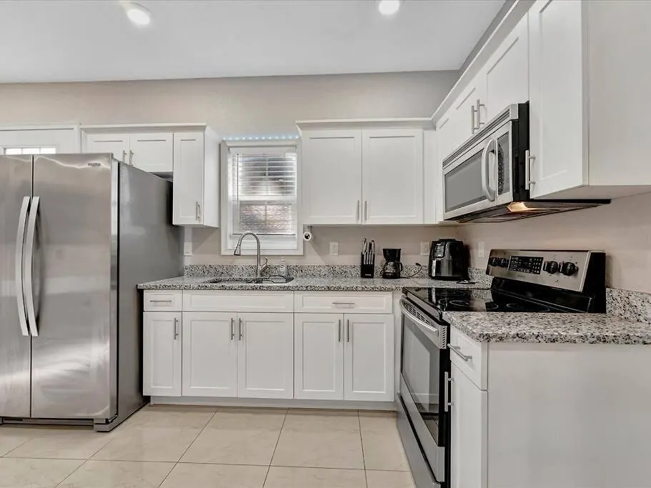 Appartamento 10 Minutes To Downtown Free Parking, Ac Tampa