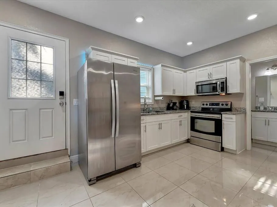 Appartamento 10 Minutes To Downtown Free Parking, Ac Tampa